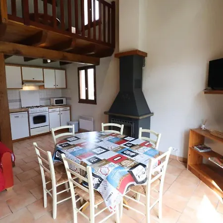 Maison De Charme Renovee Avec Jardin, Proche Du Lot Et Des Monts Du Cantal, Ideale Pour Activites Nature - Fr-1-742-72 Holiday home *