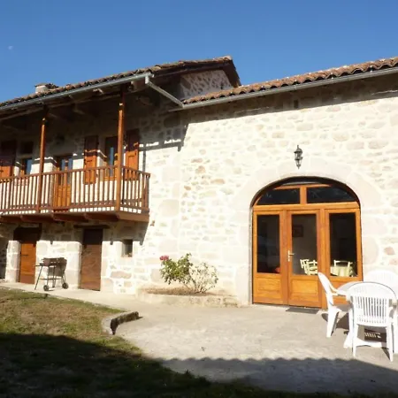Holiday home Maison De Charme Renovee Avec Jardin, Proche Du Lot Et Des Monts Du Cantal, Ideale Pour Activites Nature - Fr-1-742-72 *