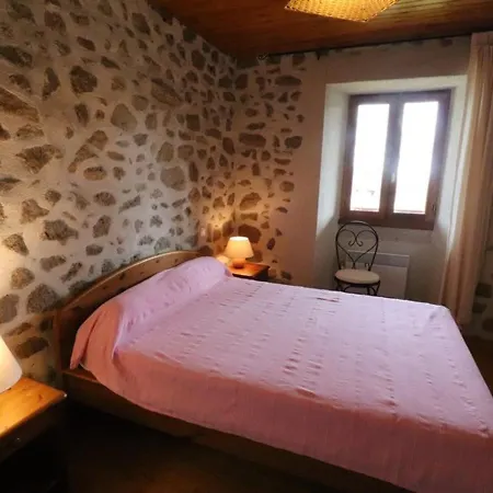 Holiday home Maison De Charme Renovee Avec Jardin, Proche Du Lot Et Des Monts Du Cantal, Ideale Pour Activites Nature - Fr-1-742-72 *