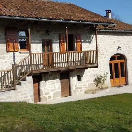 Maison De Charme Renovee Avec Jardin, Proche Du Lot Et Des Monts Du Cantal, Ideale Pour Activites Nature - Fr-1-742-72 Holiday home