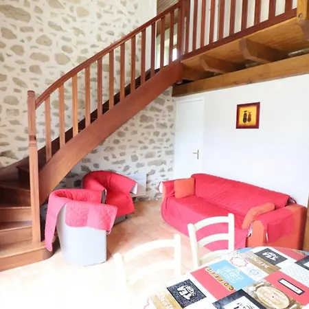 Maison De Charme Renovee Avec Jardin, Proche Du Lot Et Des Monts Du Cantal, Ideale Pour Activites Nature - Fr-1-742-72 Holiday home